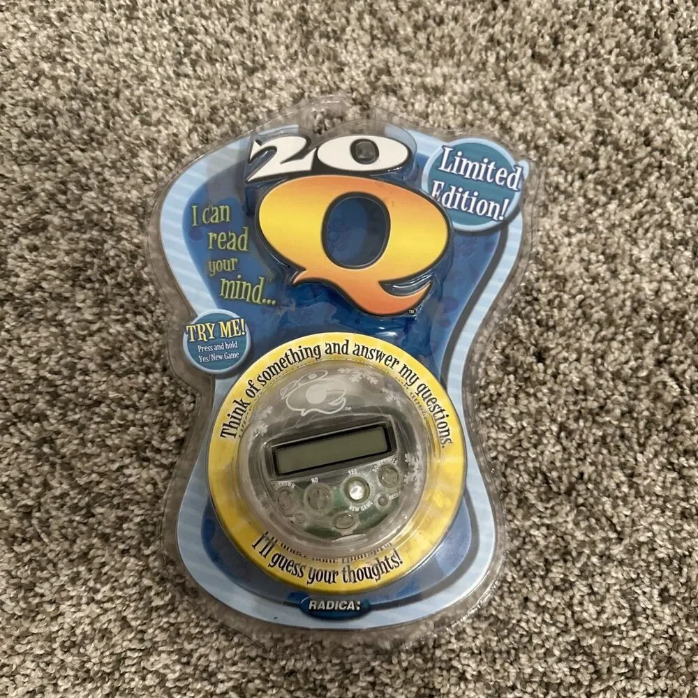 20 Questions 2007 Snowflake Limited Edition Handheld Game 2.0 Radica 20Q SEALED